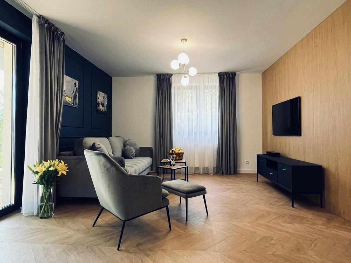Apartamenty Maxa Czornyja 옐레니아구라 외부 사진