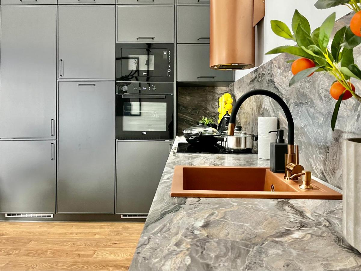 Apartamenty Maxa Czornyja 옐레니아구라 외부 사진