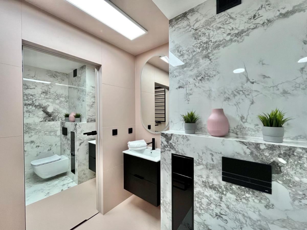 Apartamenty Maxa Czornyja 옐레니아구라 외부 사진