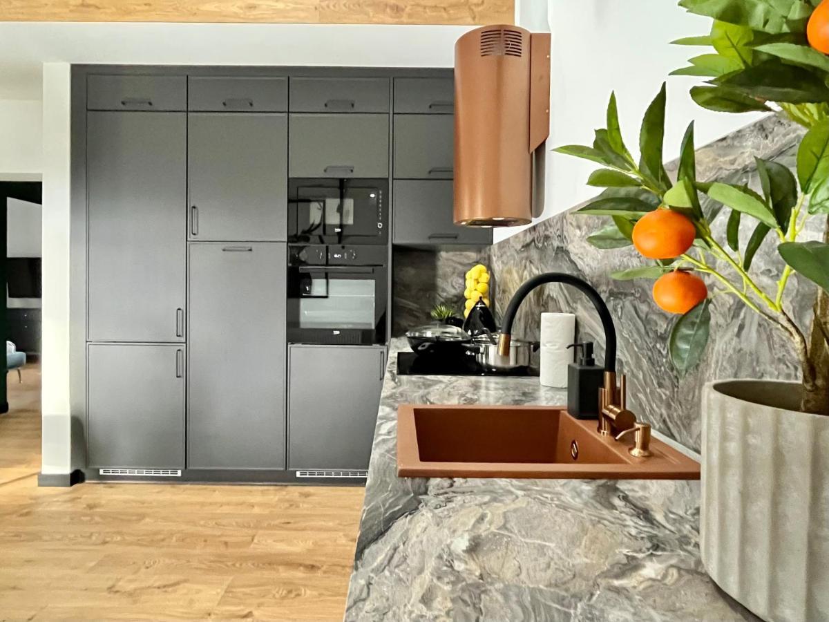 Apartamenty Maxa Czornyja 옐레니아구라 외부 사진