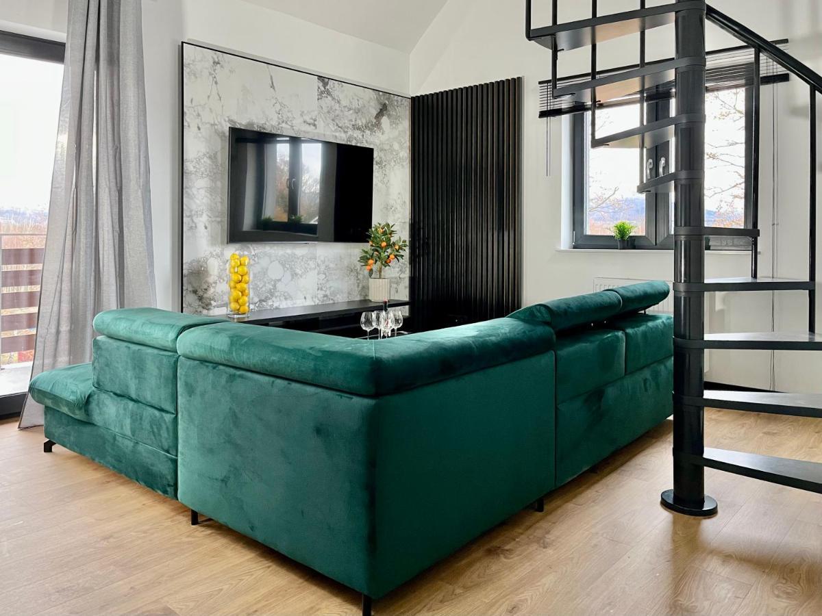Apartamenty Maxa Czornyja 옐레니아구라 외부 사진