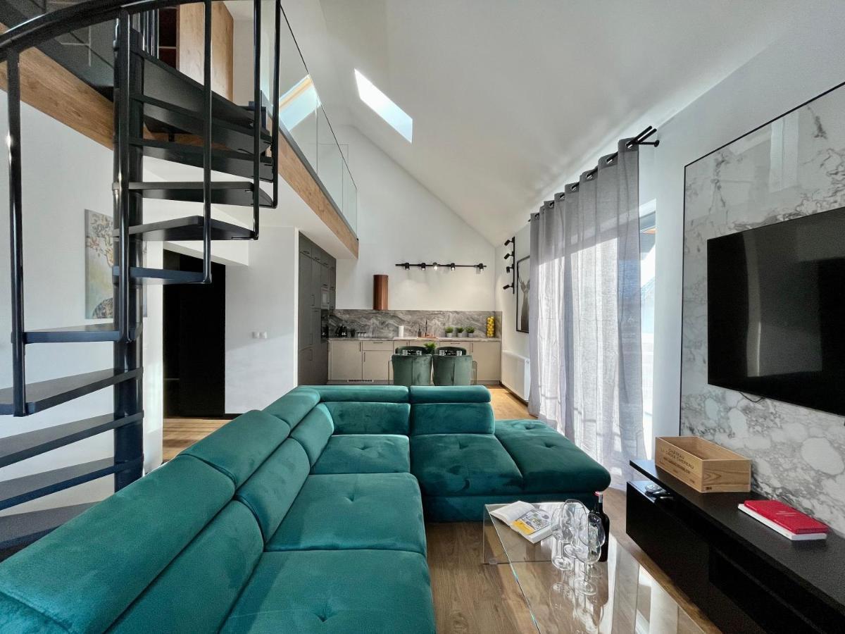 Apartamenty Maxa Czornyja 옐레니아구라 외부 사진