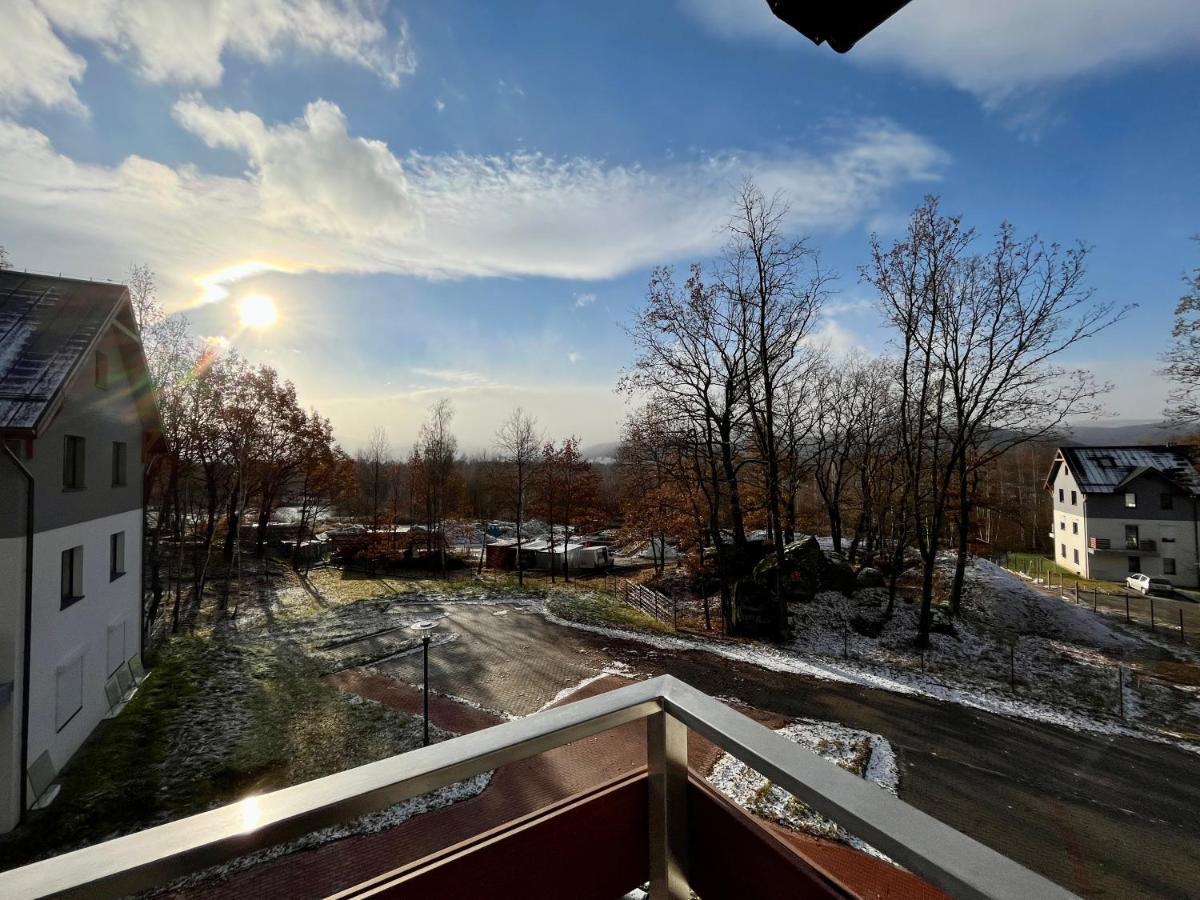 Apartamenty Maxa Czornyja 옐레니아구라 외부 사진